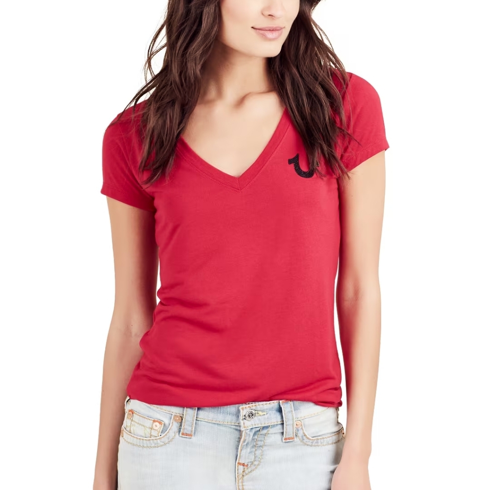**NWT** True Religion - CRYSTAL LOGO DEEP V NECK TEE - Ruby Red - Large **NWT**